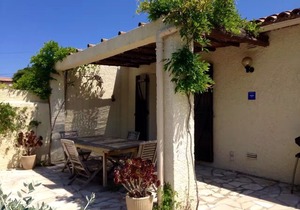 Charming Provencal house, beautiful view, near beach, swimming pool, tennis