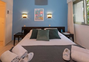 Charming Riviera 1E - One Bedroom Apartment, Sleeps 4