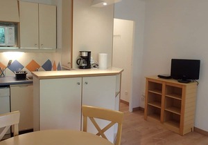 charming studio with pool and park 600 m to the beach