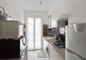 Charming two-bedroom with balcony close to La Promenade des Anglais