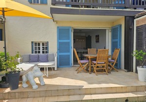 Close to the beach, flat 3/4 persons et mooring