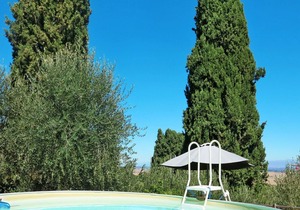 Cosy apartment in villa with pool, WIFI, TV, terrace, pets allowed, panoramic view and parking