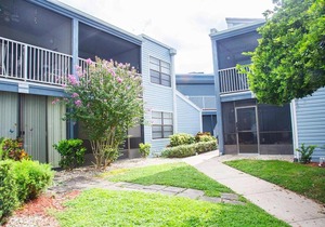 Country Club Condominium