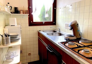 Cozy 1-Bed Apt with Terrace, Parking, Close to Beach & Port - Fréjus