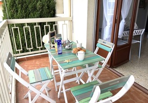 Cozy 1-Bed Apt with Terrace, Parking, Close to Beach & Port - Fréjus