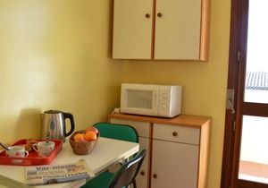 Cozy Studio for 3 in Fréjus, Near Beach, Terrace & Parking