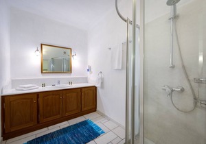 Deluxe Santorini Villa | Villa Romantic.