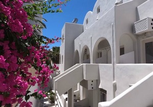 Deluxe Triple Room 30 meters from Perissa Beach