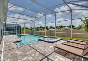 EV 1672 - 9 Bed 5 Bath Villa with Screened Pool with Spillover Spa, Kids Bedroom