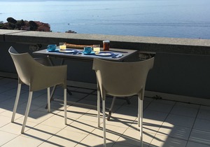 Exceptional view, standing terrace overlooking the Merc bathing beaches 5m Monac