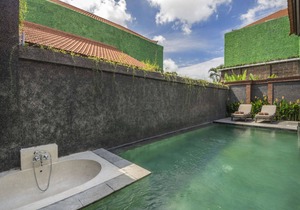 Exclusive Holiday Villa with Private Pool and Staff in Umalas, Bali Villa 2079