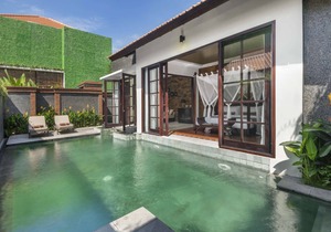 Exclusive Holiday Villa with Private Pool and Staff in Umalas, Bali Villa 2079