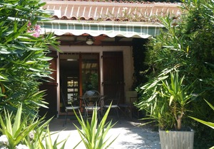 Family House 3 rooms Swimming pool Parking WIFI 2 kms Sea Villeneuve Loubet