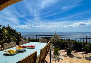 Family villa with Unique Sea view for 11people