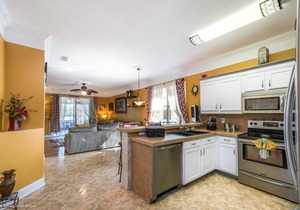 Fantastically New decorated 4 bed 2 bath Pool Villa