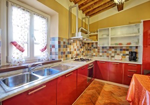 Flavia 1 - Vacation Rental with swimming pool in Lucca