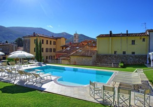 Flavia 2 - Vacation Rental with swimming pool in Lucca