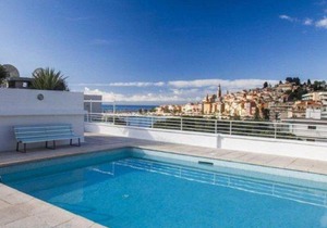 Grand 2P avec Parking et Terrasse, Piscine sur le Toit, Proche des Plages à Menton - FR-1-196-172