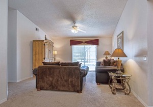 GREAT LOCATION, PRIVATE POOL, SPACIOUS BEDROOM, FREE WIFI!!
