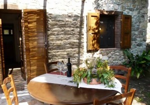 Holiday apartment Pomaia for 1 - 5 persons with 2 bedrooms - Holiday apartment