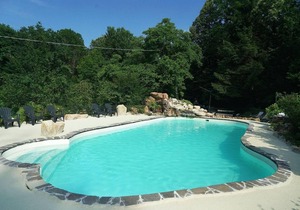 Holiday home in a former mill from the 18th century. With 10 000 m�� of land and pool