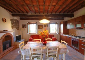 House in Camaiore center for 5 People with Garden