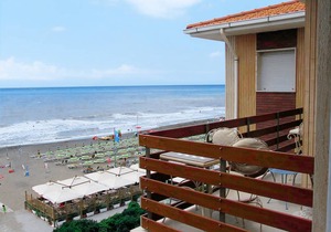 Le Finestre - One Bedroom Apartment, Sleeps 5