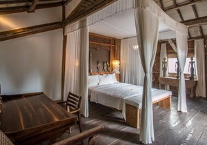 La Banane, 4 Bedroom Villa+Cook, Peaceful Tranquility, 5 mins from Seminyak.