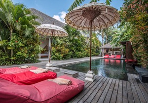 La Banane, 5 Bedroom Villa+Cook, Peaceful Tranquility, 5 mins from Seminyak.