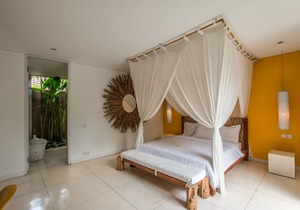 La Banane, 5 Bedroom Villa+Cook, Peaceful Tranquility, 5 mins from Seminyak.