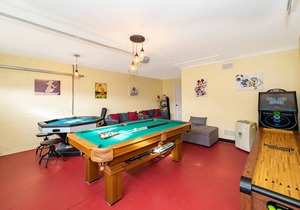 Lake Views, Relaxing Pool/Spa. Updated Home. PET FRIENDLY
