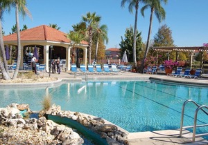 Lots of room, private pool & hot tub. LOTS of amenities, Tiki Bar, arcade & MORE