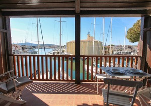 Lovely 1 bedroom flat fully renovated