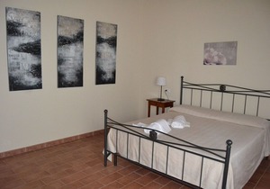 Lovely apartment for 3 guests with pool, A/C, TV, panoramic view and parking