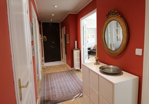 Lovely apartment in vibrant and genuine Liberation in central Nice.
