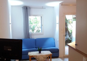 Lovely studio with pool and park near the beach