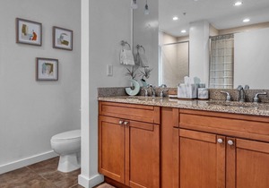 Luxurious 2/2 Penthouse in downtown Orlando with a billiard room&oversized patio