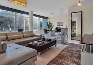 LUXURIOUS 3 BEDROOM APARTMENT in DOWNTOWN ORLANDO