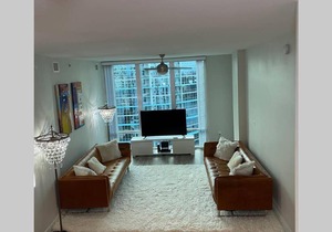 LUXYRY CONDO IN THE HART OF DOWNTOWN