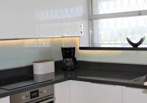 Modern 1BR Apartment, Terrace, Parking, Villeneuve-Loubet Plage