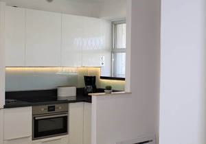 Modern 1BR Apartment, Terrace, Parking, Villeneuve-Loubet Plage