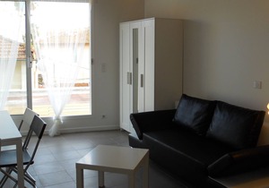 modern studio with south-facing terrace, WiFi, 700 m to the beach, all shops