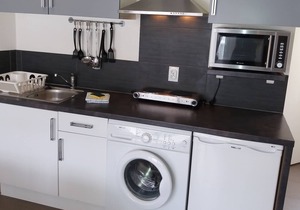 modern studio with south-facing terrace, WiFi, 700 m to the beach, all shops