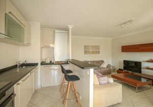 Modern Two Bedroom Ground Floor Apartment close to beach and Juan Les Pins