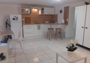 Newly renovated studio in the Libération district