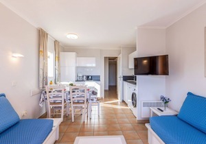Nice apartment for 4 guests with WIFI, pool, A/C, TV and terrace