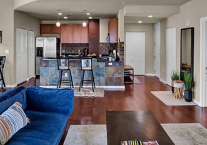 Perfect 1/1 DOWNTOWN apartment beautifully styled