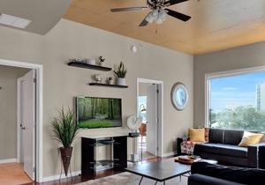 Perfect 1/1 DOWNTOWN apartment beautifully styled