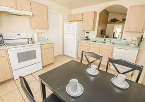 Peter's Creekside Vacation Home