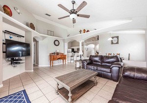 Premier Host-Beautiful 4BR/2BA Pool HEAT Home SAFE QUIET Lot - Disney 15 Minutes